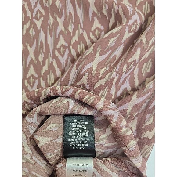 Torrid Pink Ikat Print Georgette Strappy Split Back Short Sleeve Top Sz 2X - Picture 9 of 9